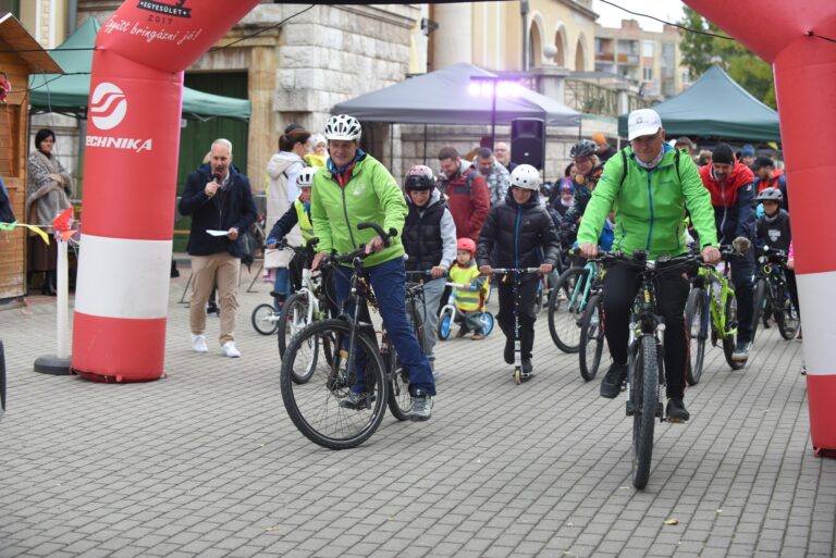 Több mint kétszázan vettek részt a Családi Bringás Fiesta eseményen