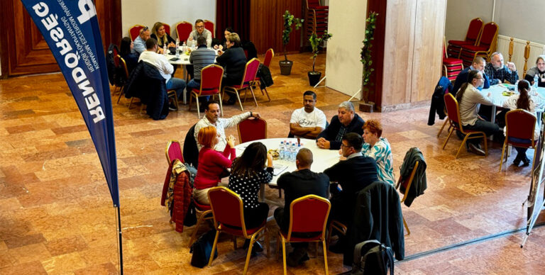 Drogmegelőzés a Roma Police Cafén is