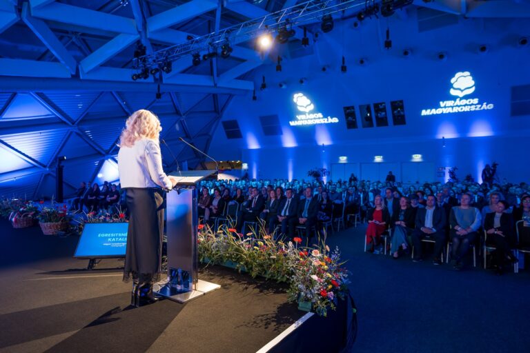 Esztergom rangos elismerést kapott a Virágos Magyarország versenyen