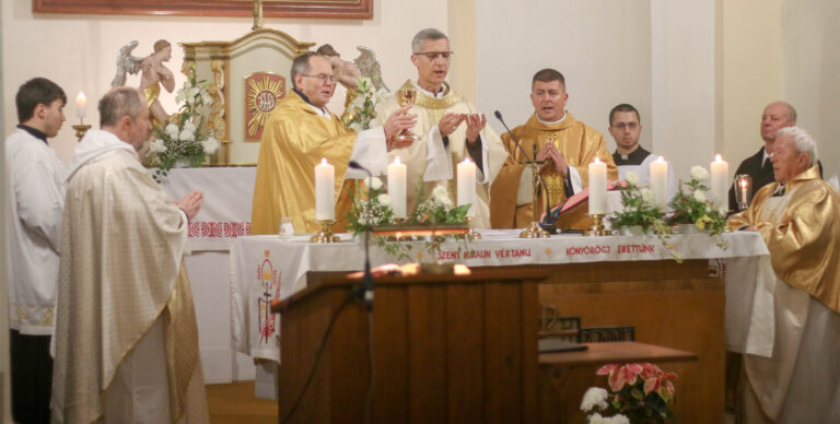 Templombúcsút tartottak Dágon