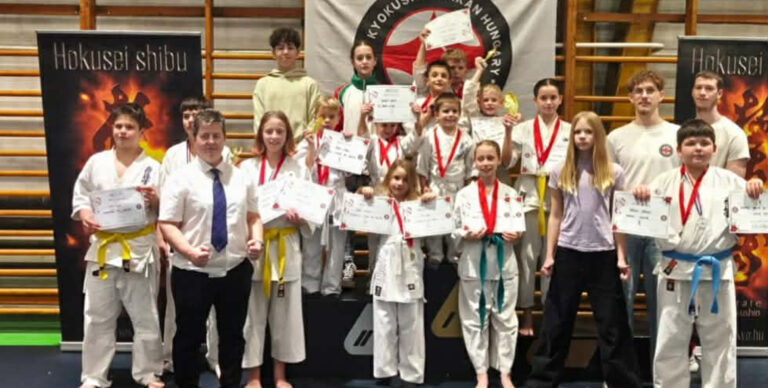 Több mint 170 karatéka a dorogi Mikulás Kupán