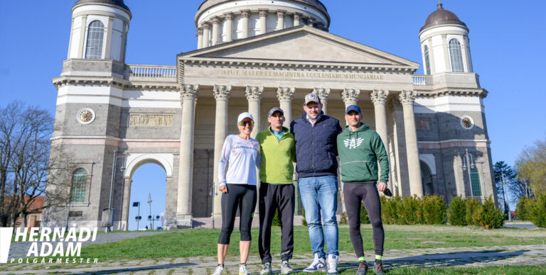 Esztergomban járt a határfutó