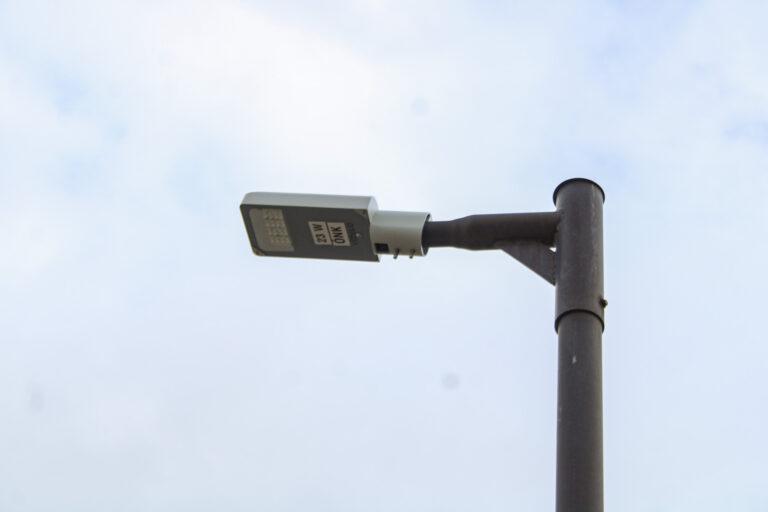 Lámpatesteket cserélnek Dorog főútjain