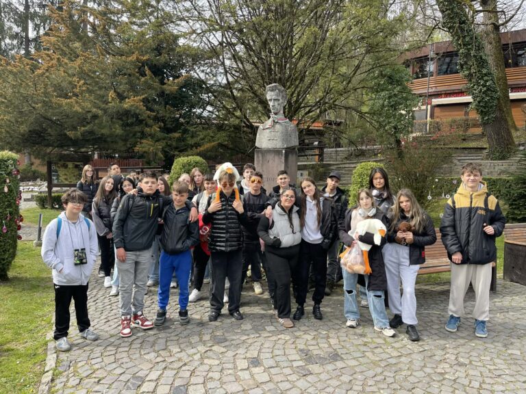 Erdélyi tanulmányi úton jártak a dorogi Petőfi iskola diákjai