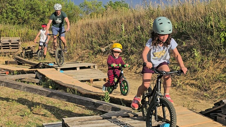 Komplex kerékpáros élményt kínál a Kesztölci Bringapark