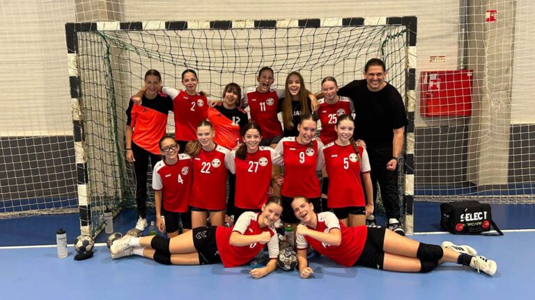 Győzelemmel kezdték a bajnokságot a dorogi U15-ös kézilabdás lányok